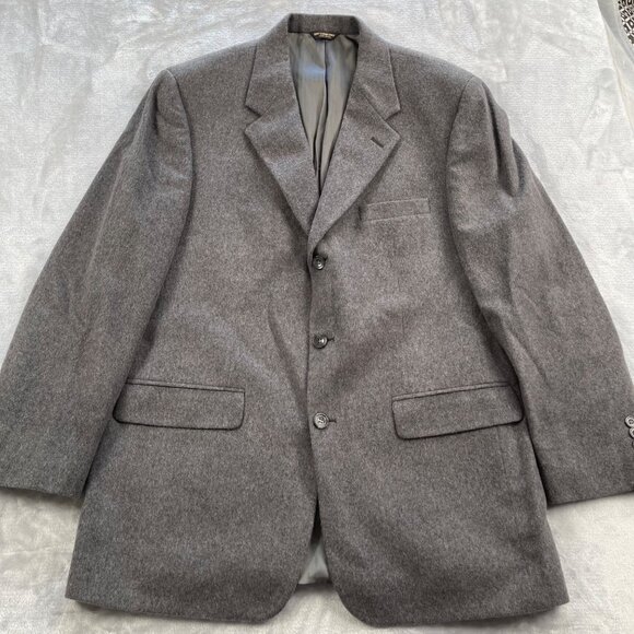 100% Cashmere Sport Coat Men 42R Gray Three Button Vintage USA Metropolitan View